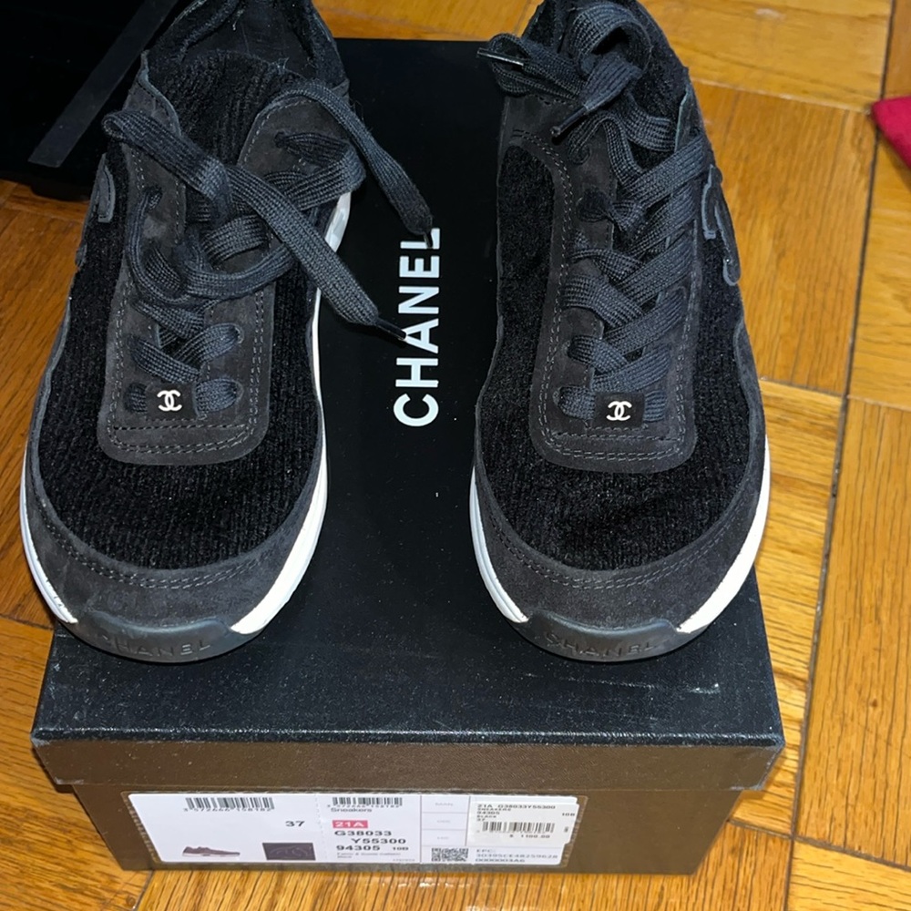 Women’s Chanel sneakers